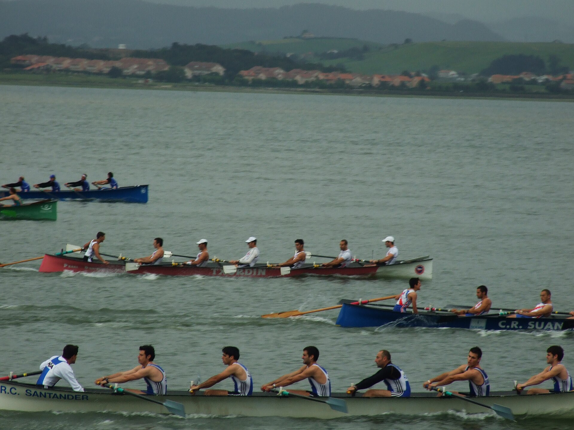 Moto de agua en Pedreña, bahía de Santander