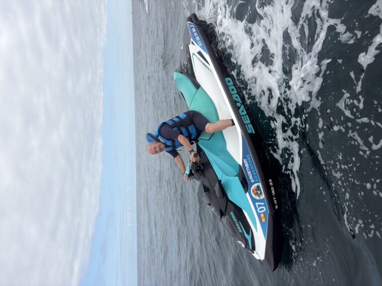 Moto de agua en la bah&iacute;a de Santander con North Bay Adventure
