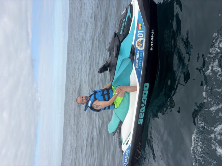 Moto de agua en la bah&iacute;a de Santander con North Bay Adventure