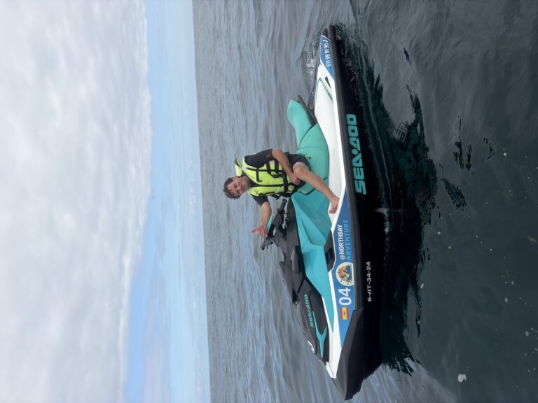 Moto de agua en la bah&iacute;a de Santander con North Bay Adventure