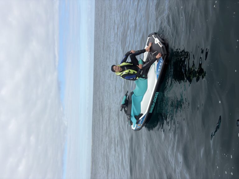Moto de agua en la bah&iacute;a de Santander con North Bay Adventure