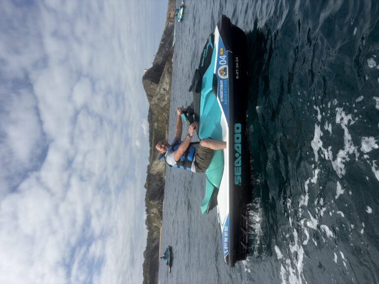 Moto de agua en la bah&iacute;a de Santander con North Bay Adventure