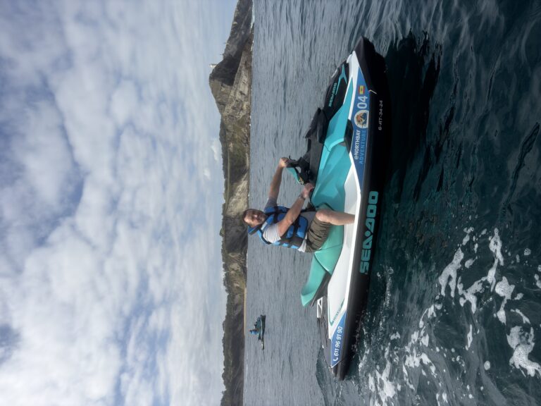 Moto de agua en la bah&iacute;a de Santander con North Bay Adventure