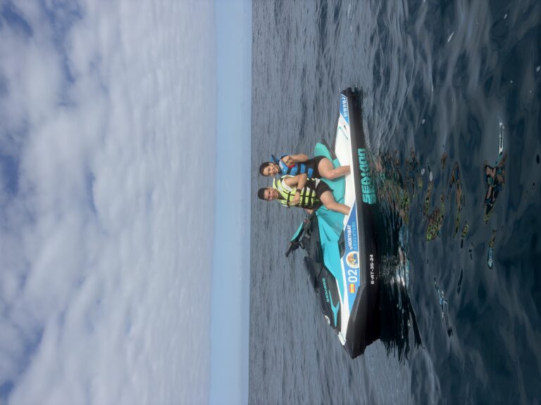Moto de agua en la bah&iacute;a de Santander con North Bay Adventure