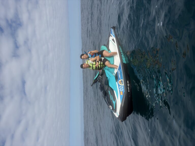 Moto de agua en la bah&iacute;a de Santander con North Bay Adventure
